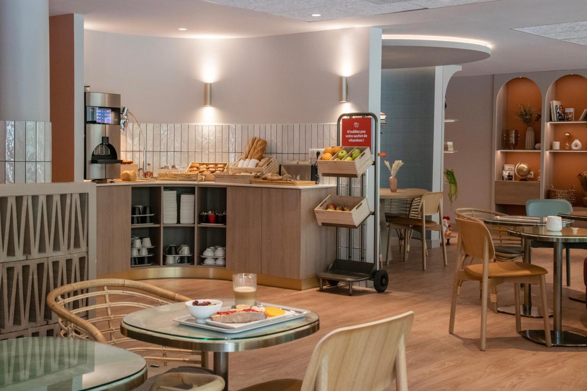Hotel ibis Golfe de Saint-Tropez Cogolin Exterior foto