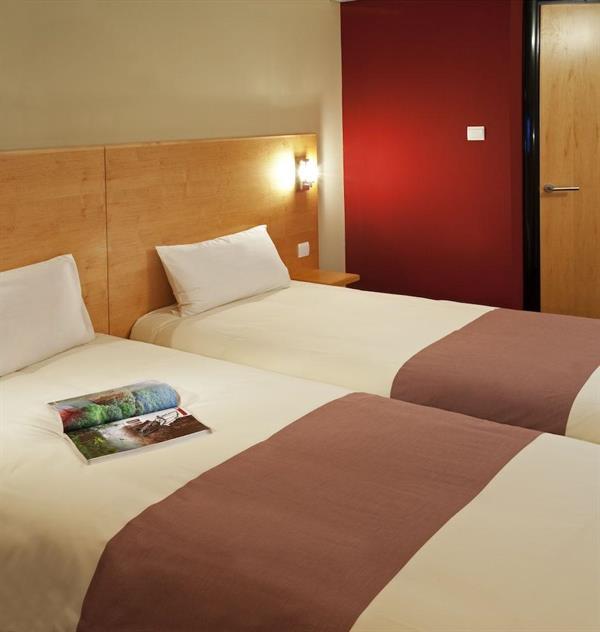 Hotel ibis Golfe de Saint-Tropez Cogolin Exterior foto